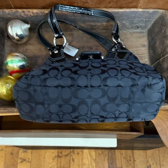 Coach Black Signature hobo Shoulder Bag NWT - Picture 6 of 8